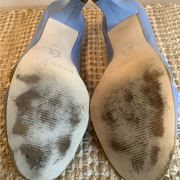 Light Blue Leather Pumps Size 7M - Picture 9 of 9